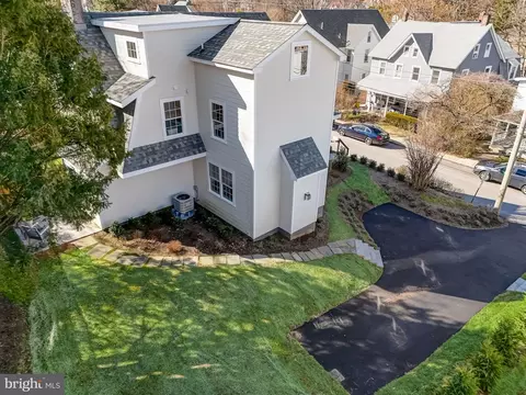 Exterior - 257 N Aberdeen Ave, Wayne, PA 19087 photo 2 of 19