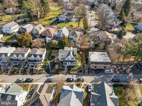 View/Area - 257 N Aberdeen Ave, Wayne, PA 19087 photo 3 of 5