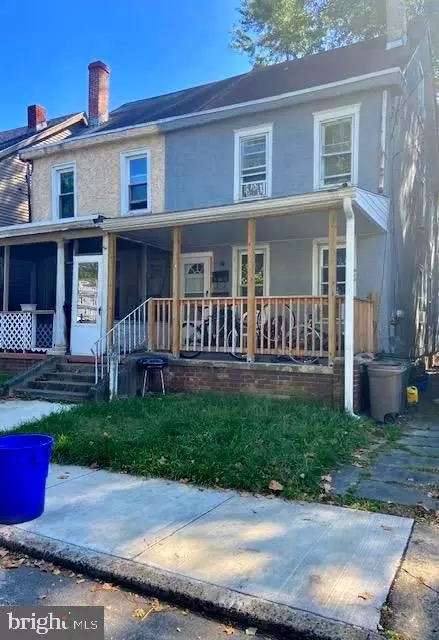 1320 Holland St, Crum Lynne, PA 19022