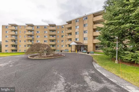 801 S Chester Rd #208, Swarthmore, PA 19081