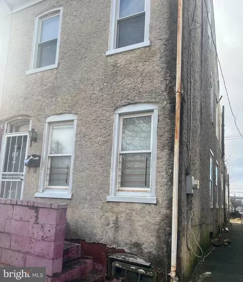 332 Norris St, Chester, PA 19013