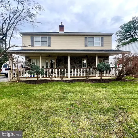 724 W Penn Pines Blvd, Aldan, PA 19018