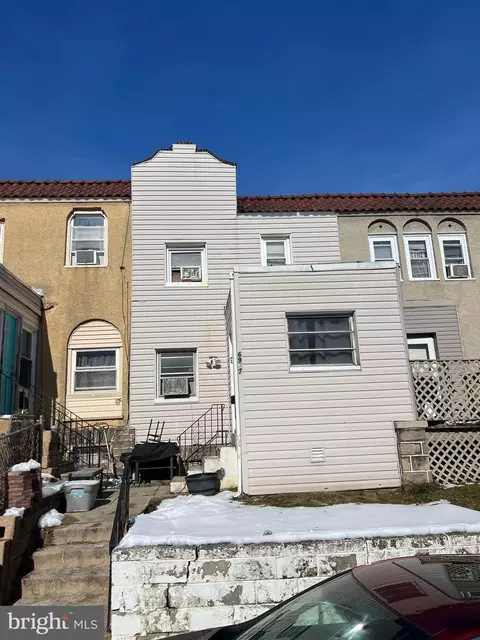6977 Clinton Rd, Upper Darby, PA 19082 photo 1