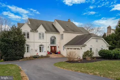 736 Cornerstone Ln, Bryn Mawr, PA 19010