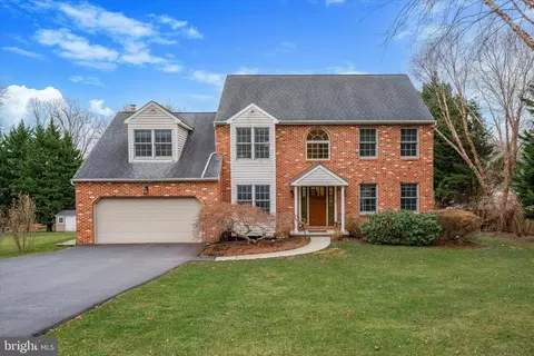 5 Columbus Ave, Newtown Square, PA 19073