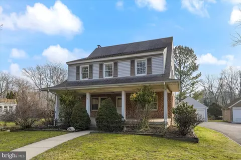 327 N Rolling Rd, Springfield, PA 19064