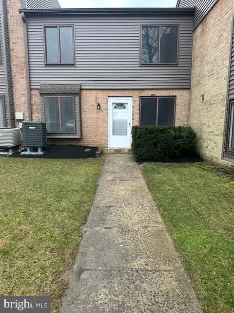 5200 Hilltop Dr #137 OR H2, Brookhaven, PA 19015