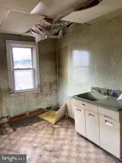 121 Worrilow St, Marcus Hook, PA 19061 photo 7