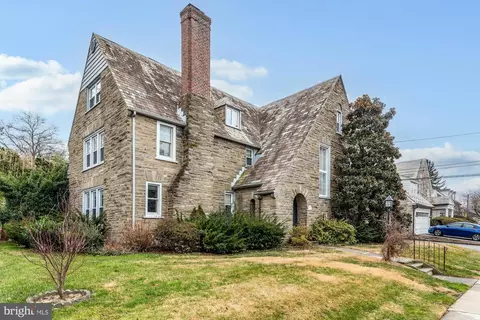 2700 Huey Ave, Drexel Hill, PA 19026