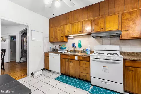 Kitchen - 249 Wembly Rd, Upper Darby, PA 19082 photo 2 of 2
