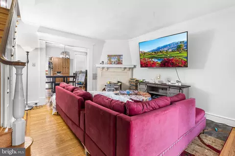 Living - 249 Wembly Rd, Upper Darby, PA 19082 photo 1 of 3