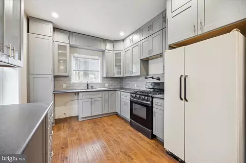 322 Lawnton Ter, Holmes, PA 19043