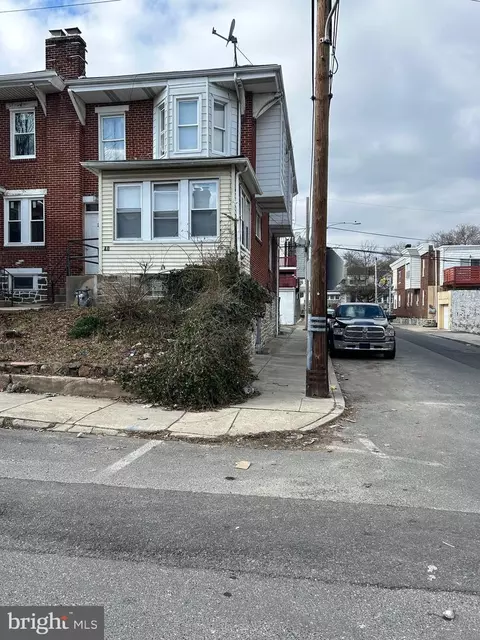 Exterior - 40 Sunshine Rd, Upper Darby, PA 19082 photo 3 of 8