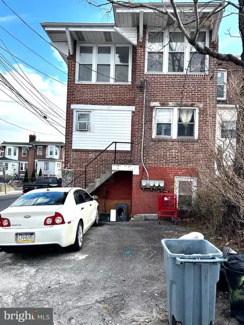 Exterior - 40 Sunshine Rd, Upper Darby, PA 19082 photo 5 of 8
