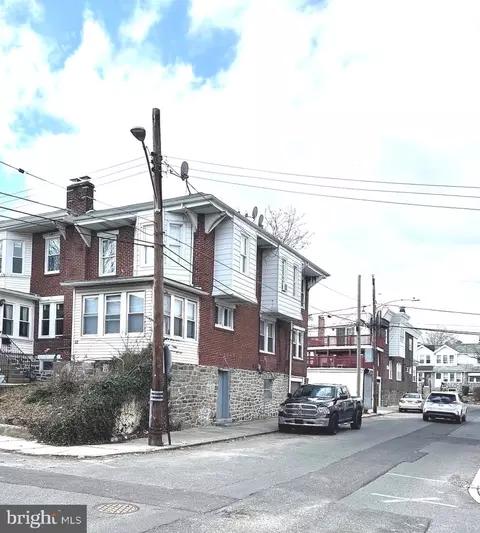 40 Sunshine Rd, Upper Darby, PA 19082