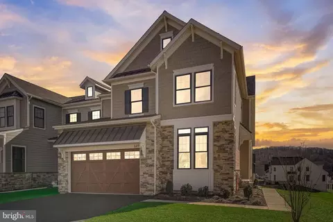 669 Mariani Ct, Newtown Square, PA 19073