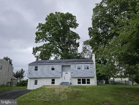 502 Schick Rd, Aston, PA 19014