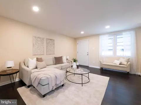 559 S 4th St, Darby, PA 19023