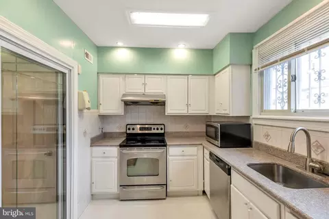 411 Elm Ave, Upper Darby, PA 19082 photo 17