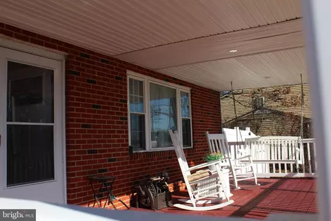 2520 Larkin Rd, Boothwyn, PA 19061 photo 2