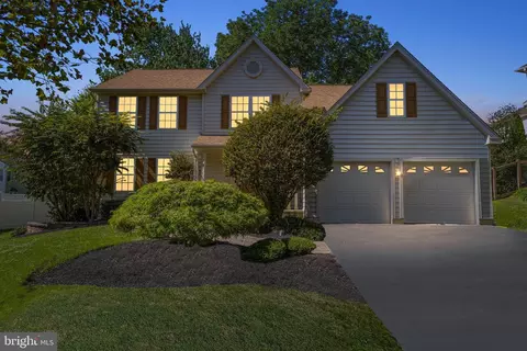 1263 Woodsview Dr, Garnet Valley, PA 19060