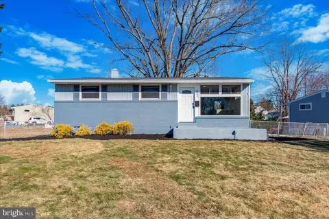 421 Wickersham Ln, Aston, PA 19014