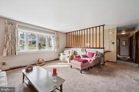 48 Winding Way, Ogden, PA 19061 photo 3
