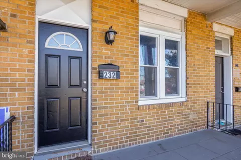 232 N Sycamore Ave, Clifton Heights, PA 19018