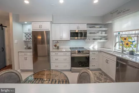 Kitchen - 500 E Lancaster Ave #135B, Wayne, PA 19087 photo 3 of 3