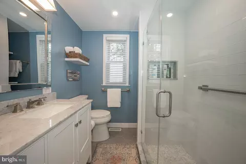 Bath - 500 E Lancaster Ave #135B, Wayne, PA 19087 photo 3 of 5