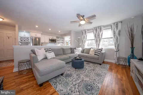 Living - 500 E Lancaster Ave #135B, Wayne, PA 19087 photo 1 of 4