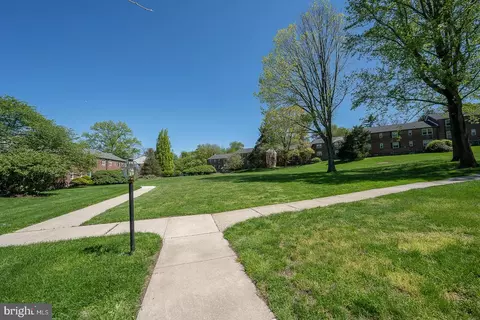 Exterior - 500 E Lancaster Ave #135B, Wayne, PA 19087 photo 4 of 7