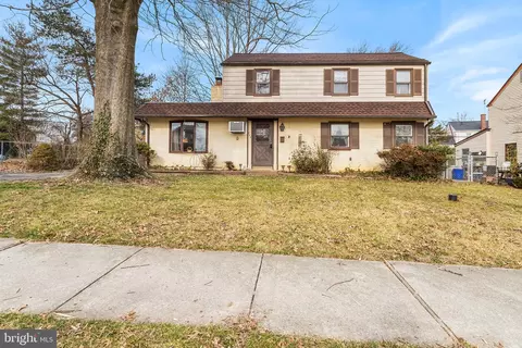 723 Westwood Ln, Aldan, PA 19018