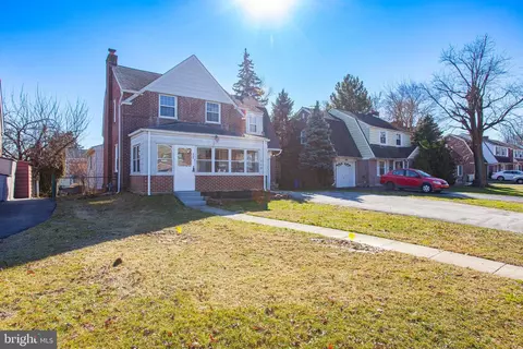 460 E Magnolia Ave, Aldan, PA 19018