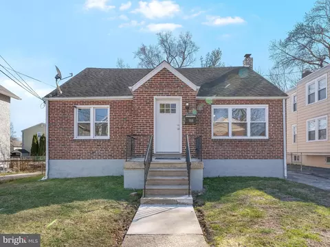 908 Chestnut St, Collingdale, PA 19023