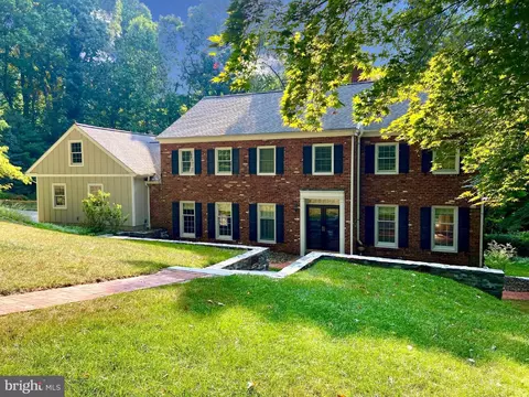 39 Highview Dr, Wayne, PA 19087