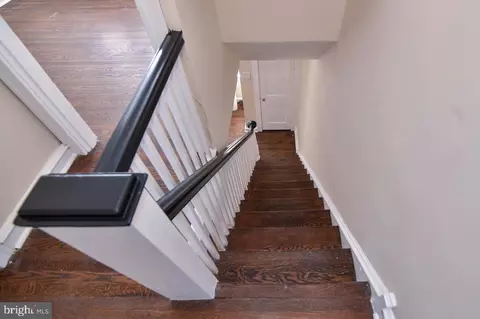 Entry Way - 429 Timberlake Rd, Upper Darby, PA 19082 photo 4 of 5