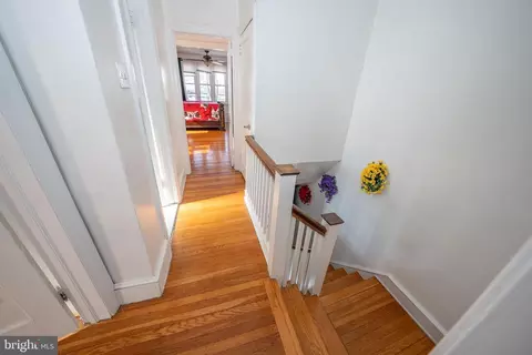 Entry Way - 19 Ardsley Rd, Upper Darby, PA 19082 photo 2 of 2