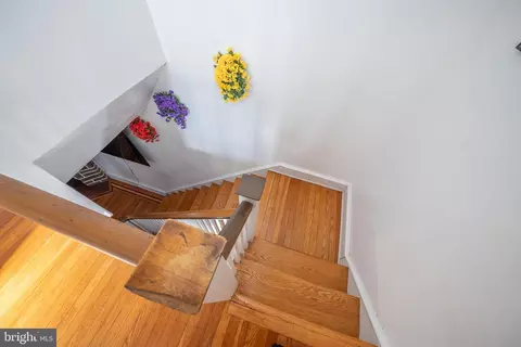 Entry Way - 19 Ardsley Rd, Upper Darby, PA 19082 photo 1 of 2