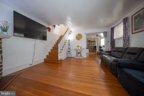 Living - 19 Ardsley Rd, Upper Darby, PA 19082 photo 1 of 6