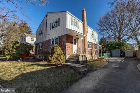 765 Hathaway Ln, Ardmore, PA 19003