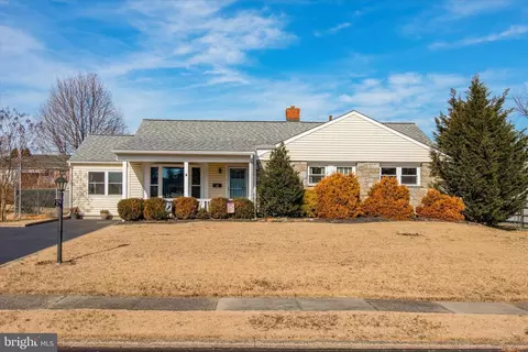 310 Yale Ave, Broomall, PA 19008