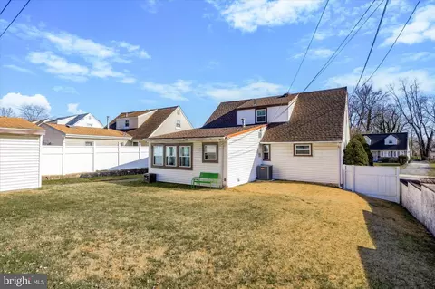Exterior - 2439 Secane Rd, Secane, PA 19018 photo 2 of 2