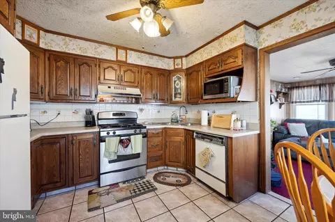 Kitchen - 2439 Secane Rd, Secane, PA 19018 photo 1 of 2