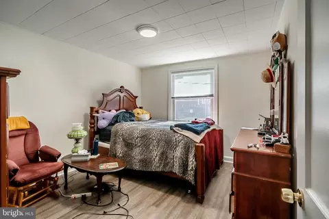 Bedroom - 257 E Township Line Rd, Upper Darby, PA 19082 photo 1 of 3
