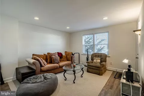 Living - 257 E Township Line Rd, Upper Darby, PA 19082 photo 1 of 4