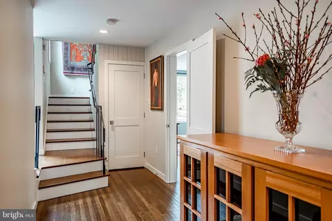 Entry Way - 315 Edgehill Rd, Wayne, PA 19087 photo 2 of 2