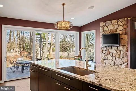 Kitchen - 315 Edgehill Rd, Wayne, PA 19087 photo 4 of 4