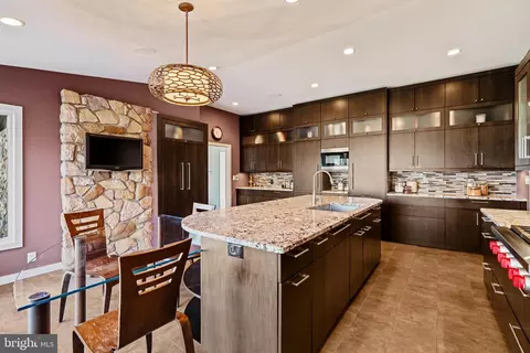 Kitchen - 315 Edgehill Rd, Wayne, PA 19087 photo 2 of 4