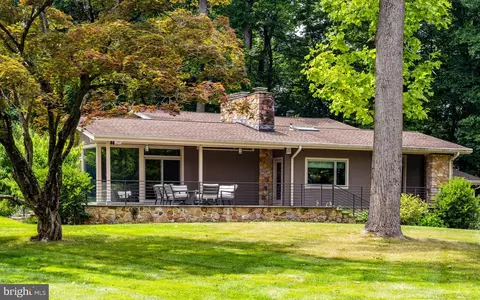 Exterior - 315 Edgehill Rd, Wayne, PA 19087 photo 5 of 5